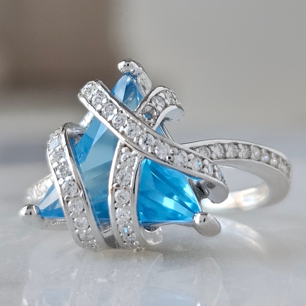 Aquamarine Blue Trillion Gemstone Ring, real 925 Sterling Silver Charmed Aroma